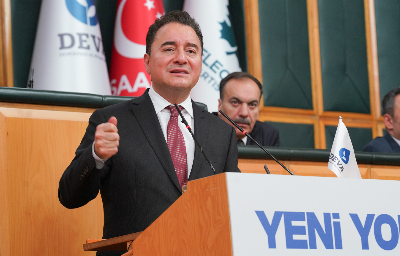 Ali Babacan: “AK Parti, 28 Şubat’ın 28. yıl dönümünde menfaat şebekeleri tarafından sarılmış durumda”
