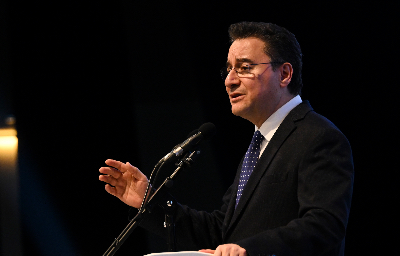 Ali Babacan, Erdoğan ve Şimşek’e eski sözlerini hatırlatarak enflasyon hedefini eleştirdi:  “Hayal, tek haneli enflasyon. Gerçek, yıl sonunda dahi %28”