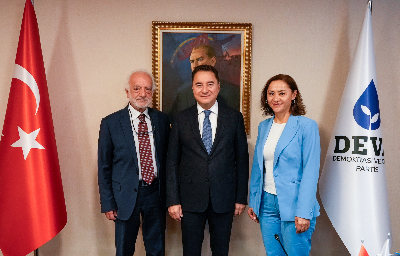 Ali Babacan: “Önümüzdeki seçimlerde ana muhalefetin dışında bir güçlü muhalefete daha ihtiyaç var"