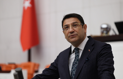 Ankara Milletvekilimiz İdris Şahin’den Hazine ve Maliye Bakanı Şimşek’in gübre açıklamasına tepki:  “Çiftçiye gübrenin önemini anlatmak, yangın yerinde suyun faydasını anlatmaya benzer”