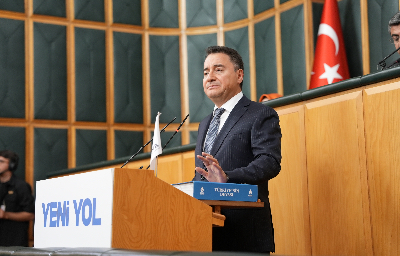 DEVA Partisi Genel Başkanı Ali Babacan: “Bıçak kemiğe dayandı, bu kafa yapısıyla ekonomi düzelmez.”
