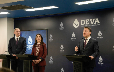 DEVA Partisi Genel Başkanı Ali Babacan:  “Suriye’de birinci öncelik çocuklar, kadınlar ve siviller olmalı”