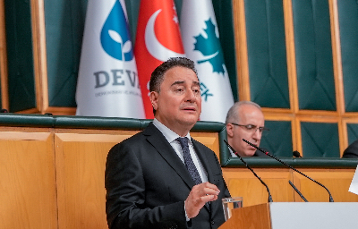 DEVA Partisi Genel Başkanı Ali Babacan: "Türkiye'nin beka meselesi işte budur; çocuklarımızdır, gençlerimizdir, eğitim sistemimizdir."