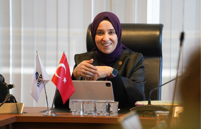 İstanbul Milletvekilimiz Elif Esen: “Gençler KPSS’de ter döküyor, aileler çocuklarının eğitimini borçlanarak karşılıyor”