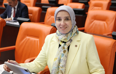 İstanbul Milletvekilimiz Elif Esen: “Kadının evdeki bakım yükü, görünmeyen emeği, ülkenin kayıp geleceğidir”