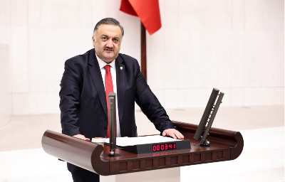 İstanbul Milletvekilimiz Hasan Karal’dan tarlada bekleyen şeker pancarları için tepki: “Çiftçi randevuya uydu, pancarını söktü ama ürünü bir aydır tarlada bekliyor”