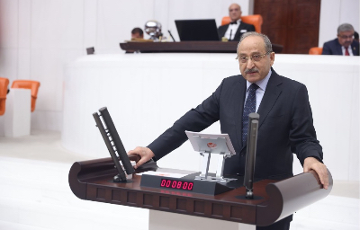 İstanbul Milletvekilimiz Medeni Yılmaz: “Kanun yapma faaliyetini idarenin lehine sorun giderme mekanizmasına dönüştürüyorlar”