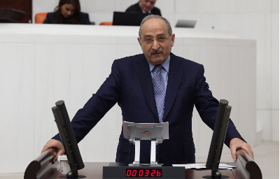 İstanbul Milletvekilimiz Medeni Yılmaz: “Türkiye'de sağlık sistemi bir alarm veriyor, sorunlar artık yapısal bir hâle geldi”