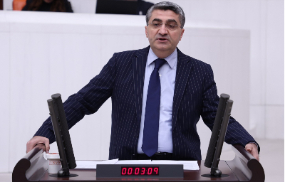 Mersin Milletvekili Mehmet Emin Ekmen: Çalışanlar, yoksulluk ve güvencesizlik kıskacında can çekişiyor