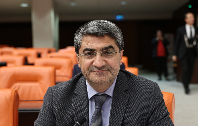 Mersin Milletvekilimiz Ekmen, hapis cezasına çarptırılan Gazeteci Emin Aydın için tepki gösterdi